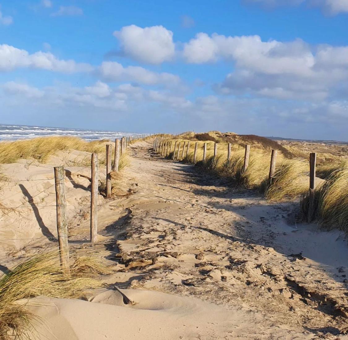 Villa Duinzand Egmond aan den Hoef Luaran gambar